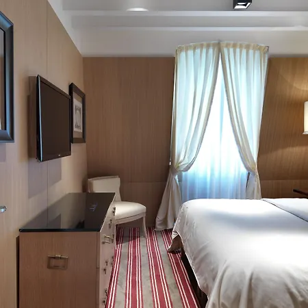 Marquis Faubourg Saint-honore - Small Luxury Of The World Otel