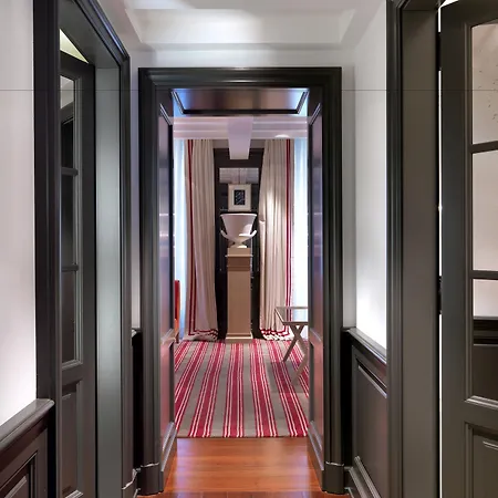 Otel Marquis Faubourg Saint-honore - Small Luxury Of The World 5*