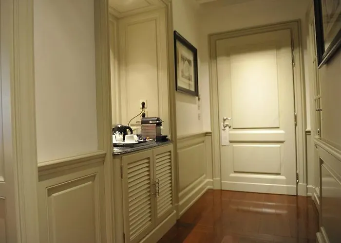 Hotel Marquis Faubourg Saint-honore - Small Luxury Of The World